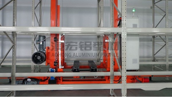 100100鋁型材應用:打造高剛性智能倉儲堆垛系統 100100鋁型材應用:打造高剛性智能倉儲堆垛系統